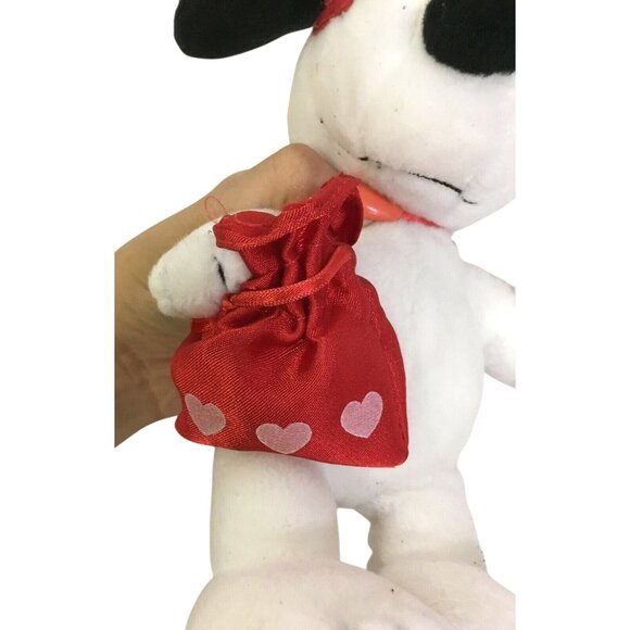HEART STEALER! Snoopy Plush w/ mask & Bag w/tags Sunglasses Hallmark - Picture 4 of 7